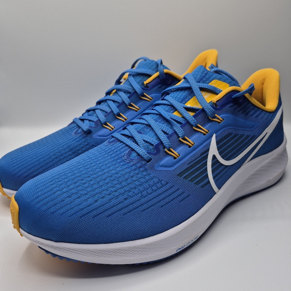 Nike Los Angeles Chargers NFL Air Zoom Pegasus 39 Running Shoe Sneakers Mens